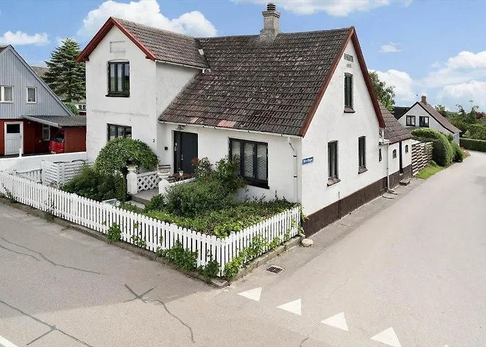 20601-samso-nordby-hovedgade-2 *
