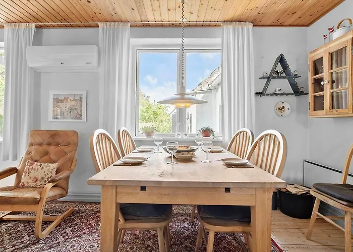 Дом отдыха 20601-samso-nordby-hovedgade-2 *